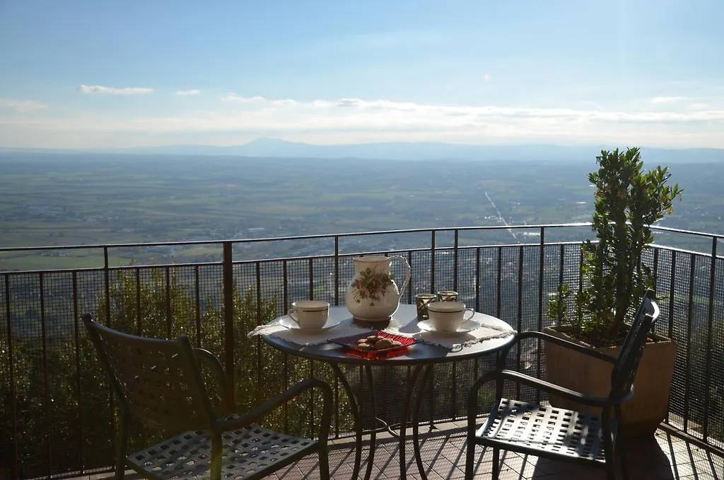 Donnaberarda Apartment Cortona